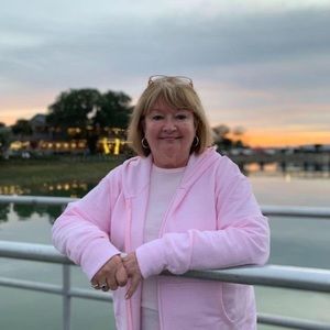 Meet your Posher, Nancy